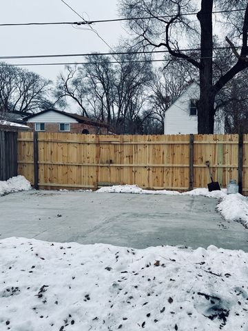 11725 S Morgan Street, Chicago, IL 60643