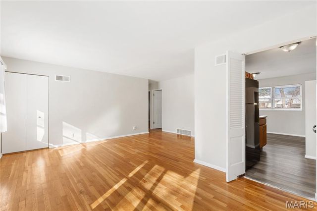 2267 Heritage Drive, St Louis, MO 63136