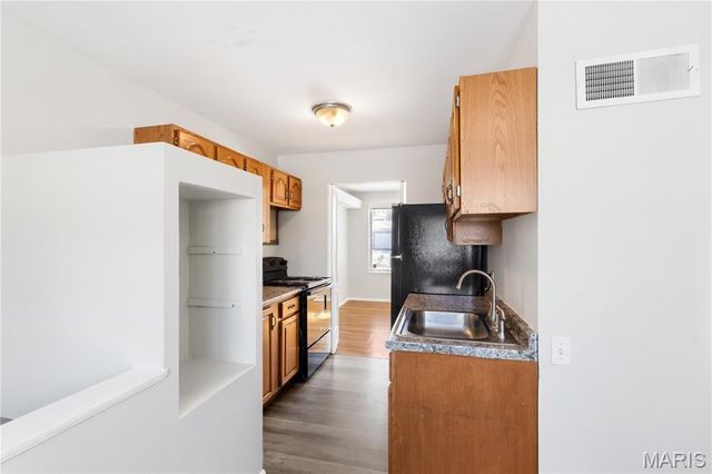 2267 Heritage Drive, St Louis, MO 63136