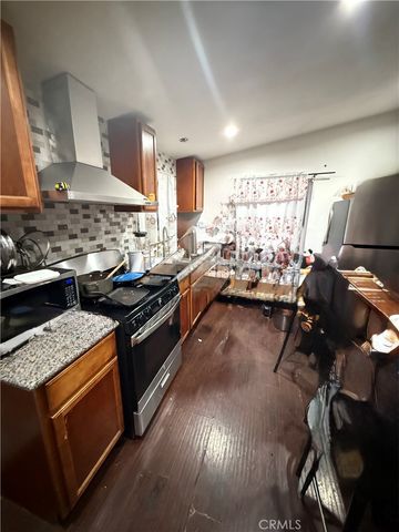 2191 Harbor Boulevard 3, Costa Mesa, CA 92627