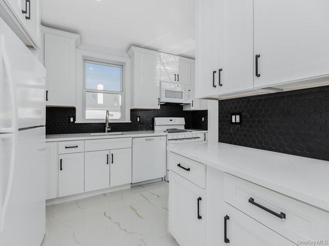 146-84 182nd Street, Springfield Gardens, NY 11413