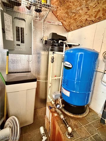 6739 Wilson Sharpsville Road, Fowler, OH 44418