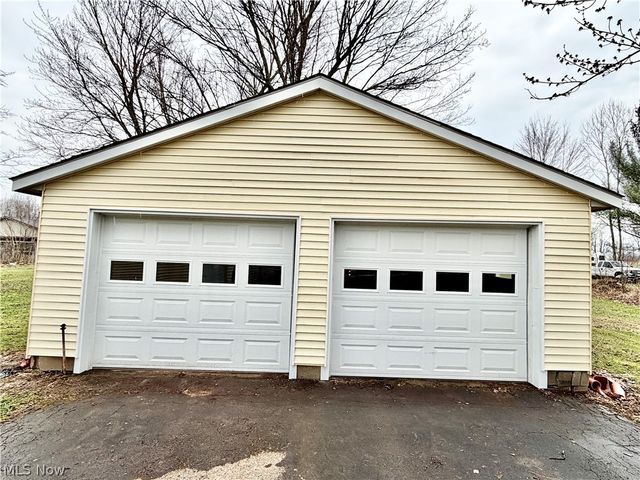 6739 Wilson Sharpsville Road, Fowler, OH 44418