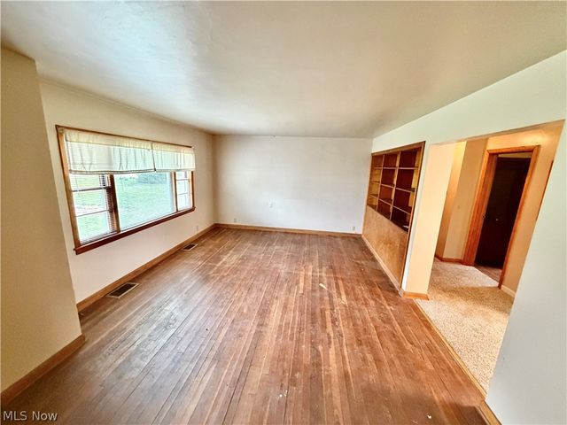 6739 Wilson Sharpsville Road, Fowler, OH 44418