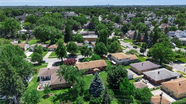 16 Meadow Lane, Tonawanda, NY 14223
