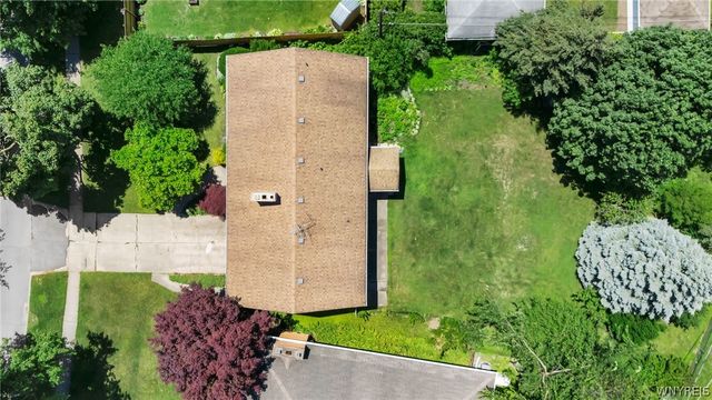 16 Meadow Lane, Tonawanda, NY 14223
