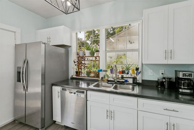 3332 Avenue I, Fort Worth, TX 76105