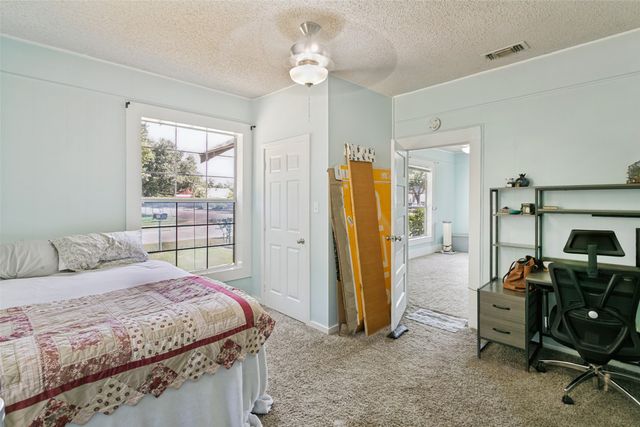 3332 Avenue I, Fort Worth, TX 76105