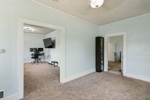 3332 Avenue I, Fort Worth, TX 76105