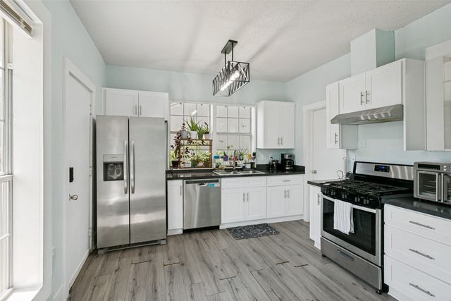 3332 Avenue I, Fort Worth, TX 76105