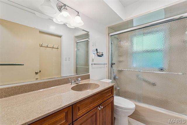 44 Forestvale Drive, Chesterfield, MO 63017