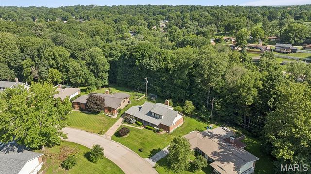 44 Forestvale Drive, Chesterfield, MO 63017