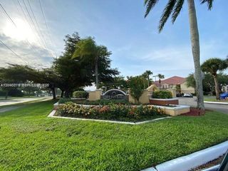7630 Westwood Drive 327, Tamarac, FL 33321