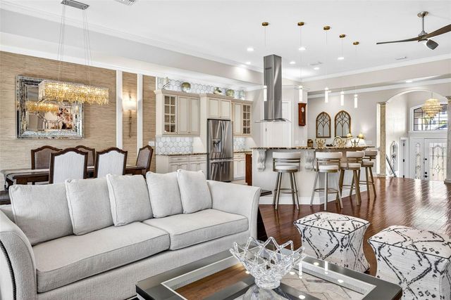 105 WIMBLEDON COURT, Redington Shores, FL 33708