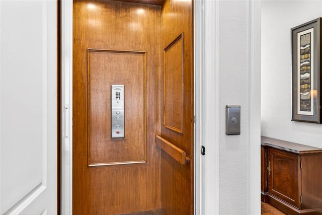 105 WIMBLEDON COURT, Redington Shores, FL 33708