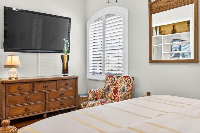 105 WIMBLEDON COURT, Redington Shores, FL 33708