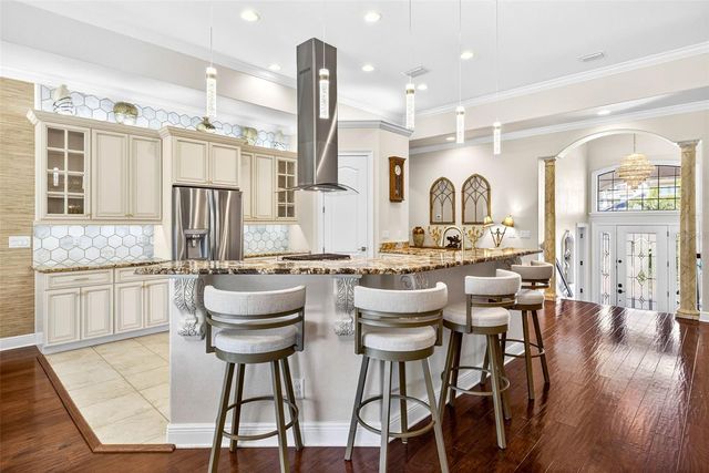 105 WIMBLEDON COURT, Redington Shores, FL 33708