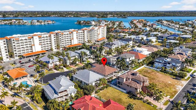 105 WIMBLEDON COURT, Redington Shores, FL 33708