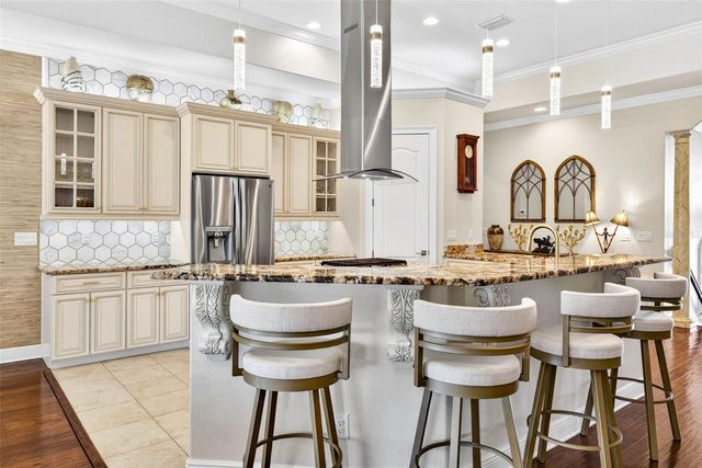 105 WIMBLEDON COURT, Redington Shores, FL 33708