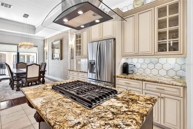 105 WIMBLEDON COURT, Redington Shores, FL 33708