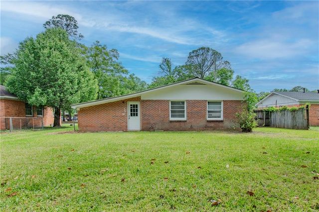 3056 Pleasant Valley Road, Mobile, AL 36606