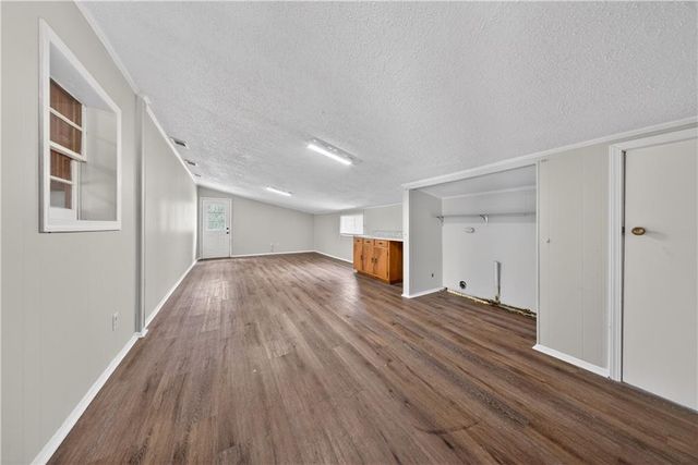 3056 Pleasant Valley Road, Mobile, AL 36606