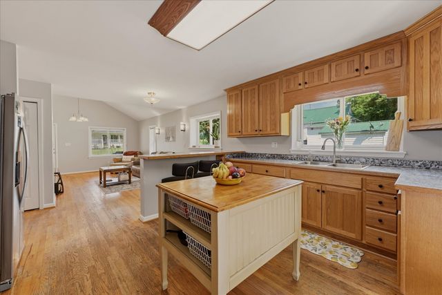 214 Cullum Ave, Dickson, TN 37055