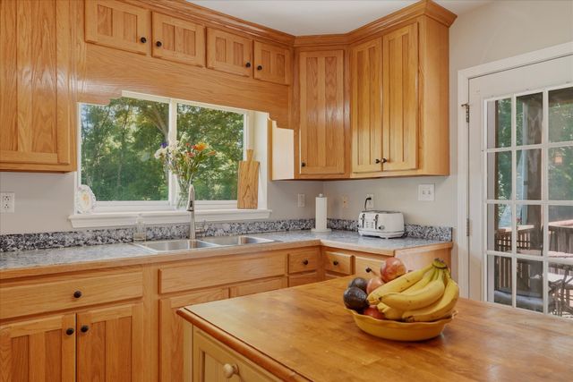 214 Cullum Ave, Dickson, TN 37055