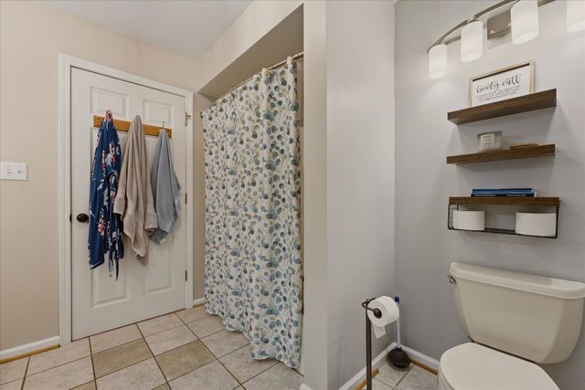 214 Cullum Ave, Dickson, TN 37055