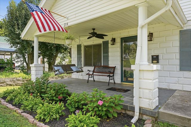 214 Cullum Ave, Dickson, TN 37055