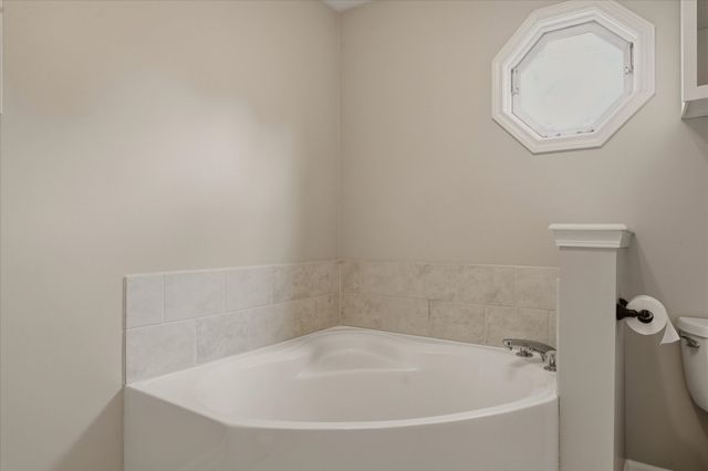 214 Cullum Ave, Dickson, TN 37055