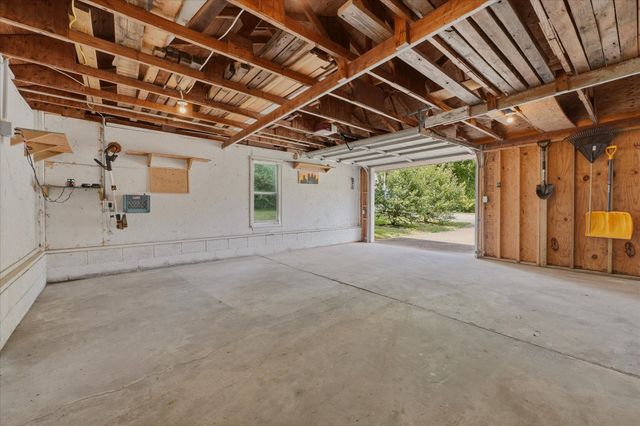 214 Cullum Ave, Dickson, TN 37055