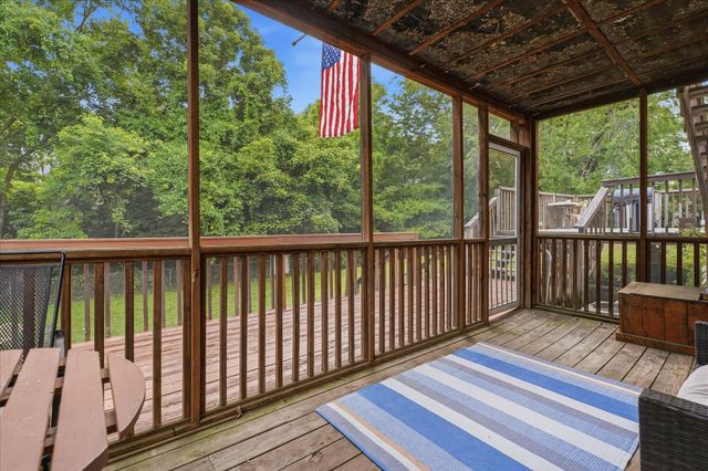 214 Cullum Ave, Dickson, TN 37055