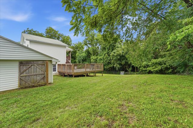 214 Cullum Ave, Dickson, TN 37055