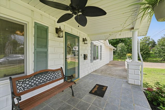 214 Cullum Ave, Dickson, TN 37055