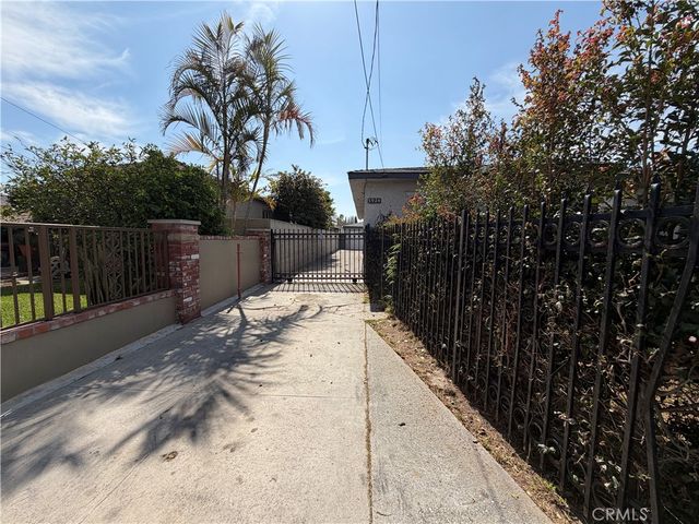 3924 W 104th, Inglewood, CA 90303