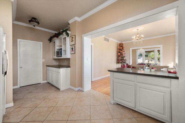 2001 N Main Street, Tahoka, TX 79373