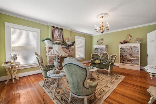 2001 N Main Street, Tahoka, TX 79373