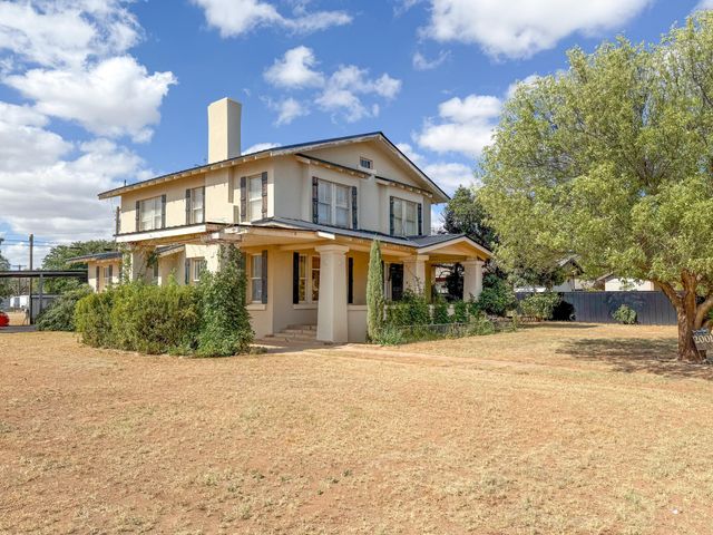 2001 N Main Street, Tahoka, TX 79373