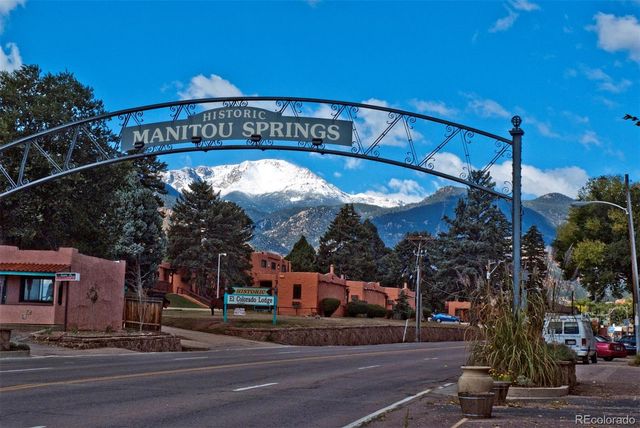 125 Ruxton Avenue, Manitou Springs, CO 80829