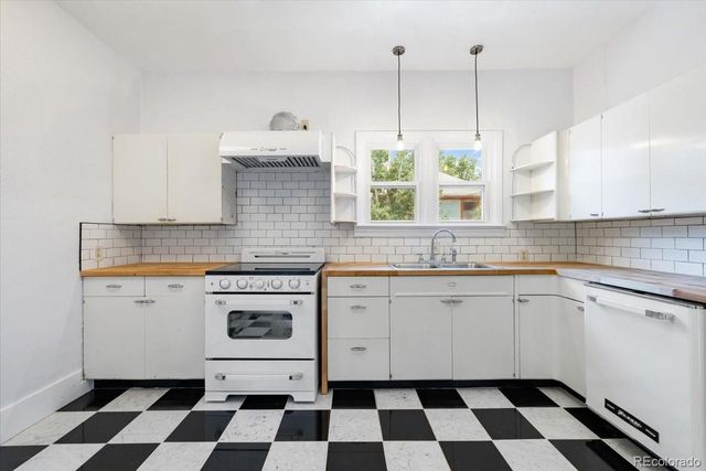 125 Ruxton Avenue, Manitou Springs, CO 80829