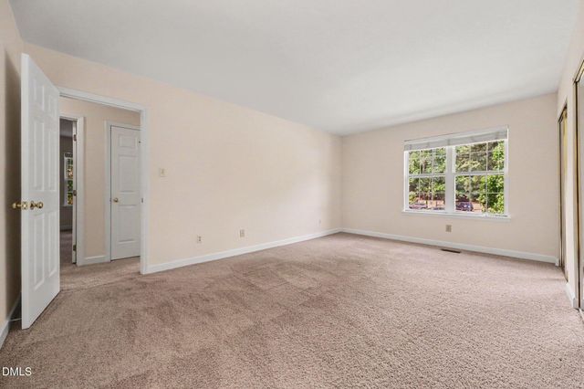 473 Summerwalk Circle, Chapel Hill, NC 27517