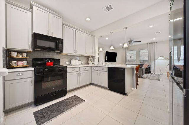 315 Calamint Drive, Crosby, TX 77532