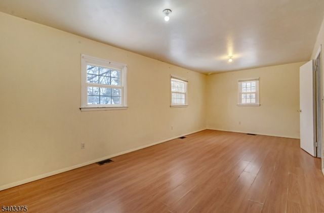 5 Vincent Drive, Parsippany-troy Hills Twp., NJ 07054