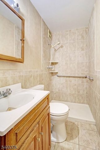 5 Vincent Drive, Parsippany-troy Hills Twp., NJ 07054