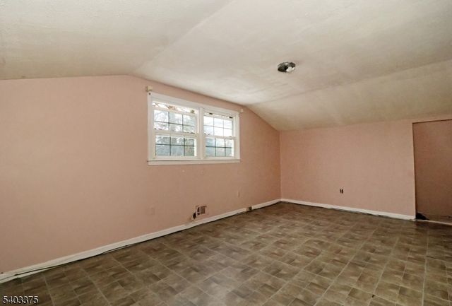 5 Vincent Drive, Parsippany-troy Hills Twp., NJ 07054