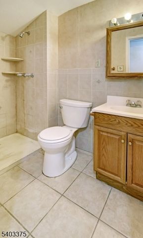 5 Vincent Drive, Parsippany-troy Hills Twp., NJ 07054