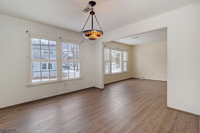 5 Vincent Drive, Parsippany-troy Hills Twp., NJ 07054