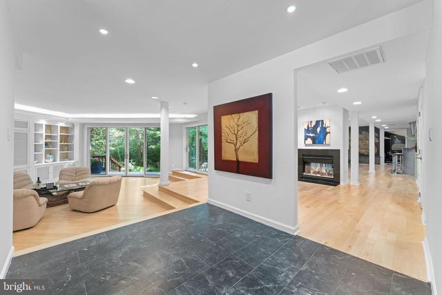 6829 LITTLE RIVER TPKE, Annandale, VA 22003