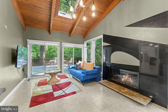 6829 LITTLE RIVER TPKE, Annandale, VA 22003